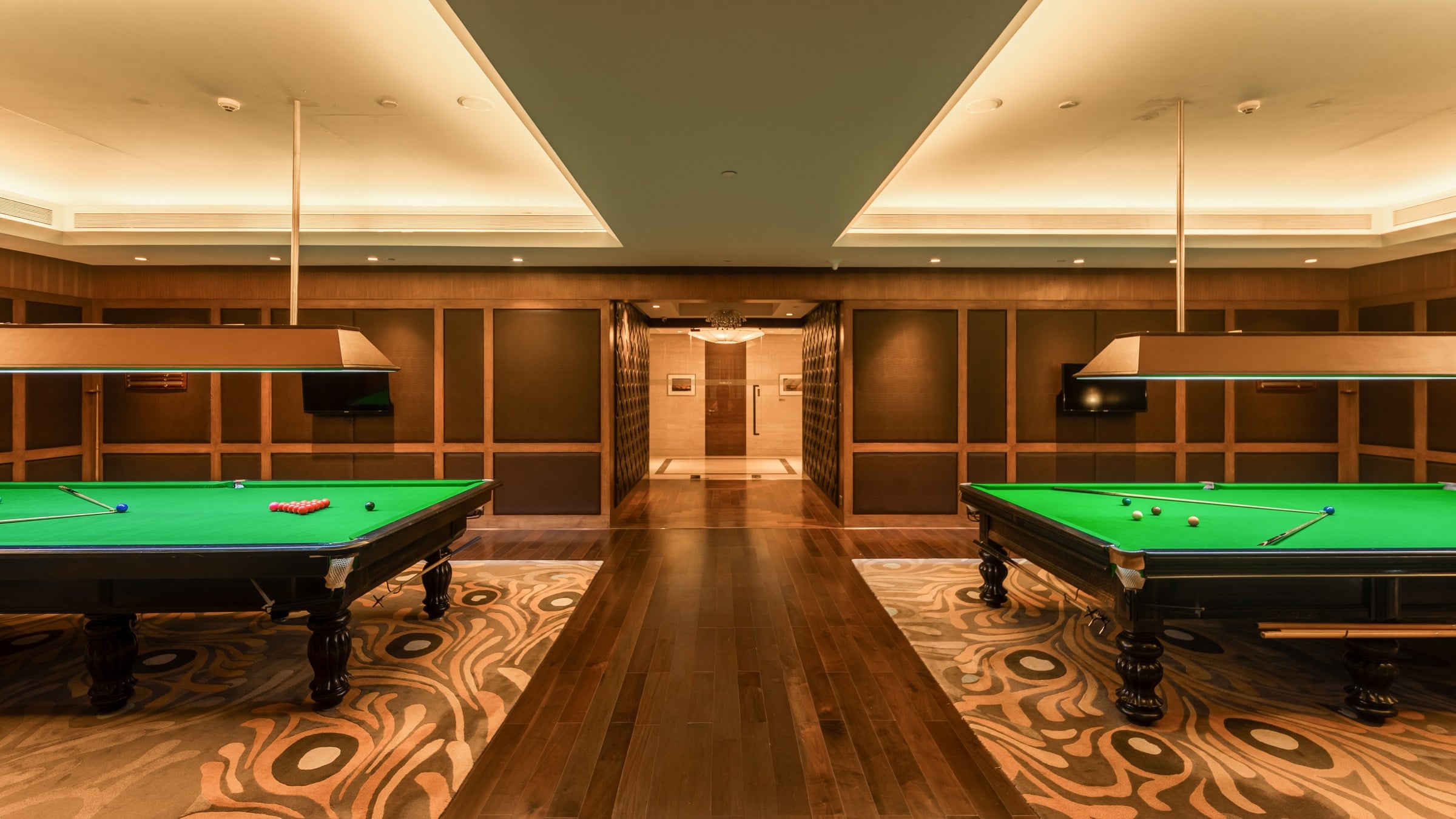 Billiards lounge