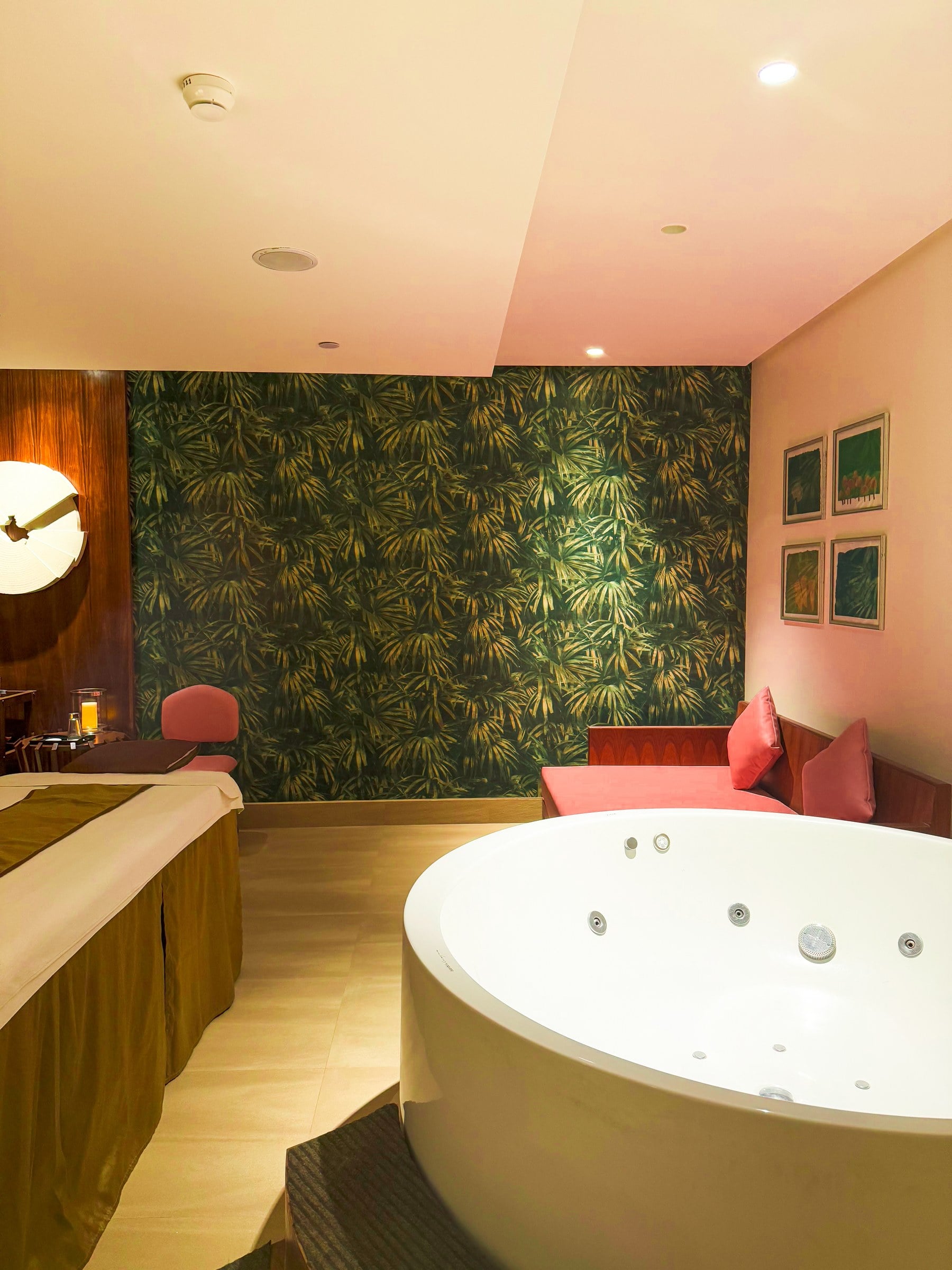Spa treatment suite at The Imperial Club